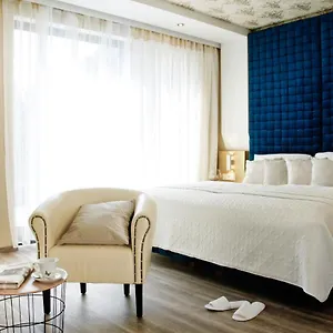 https://hotel-athen.frankfurtammainhotels.com